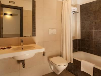Hotel Artis 4*