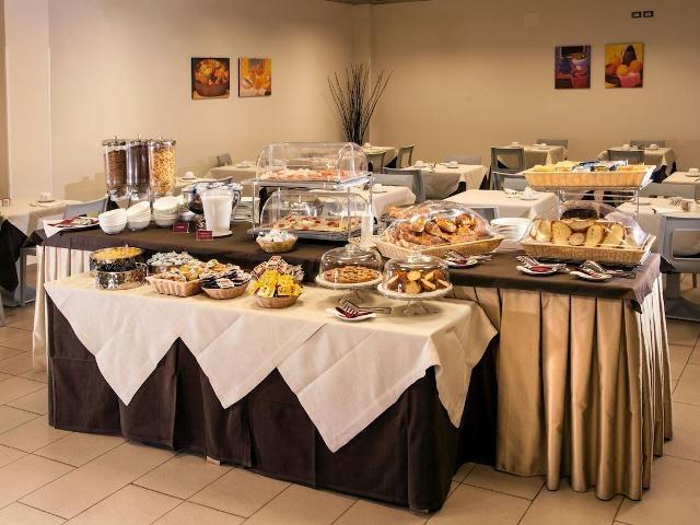 Hotel Artis 4*