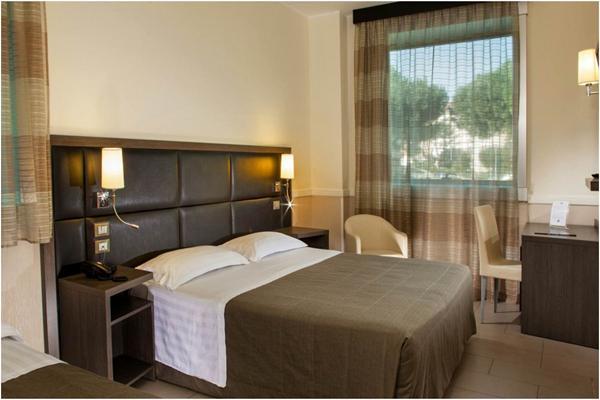 Hotel Artis 4*